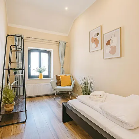 Stylisches Loft Mit 2 Baedern & Ac Apartmán *